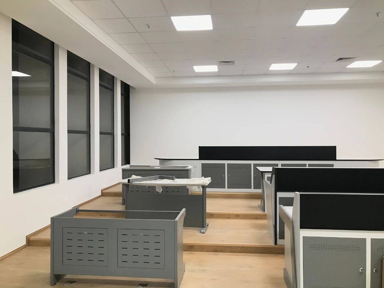 学校欧宝手机平台