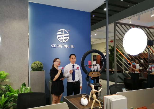 【直击展会现场】欧宝(中国)欧宝手机平台线上直播展会盛事,多彩缤纷!